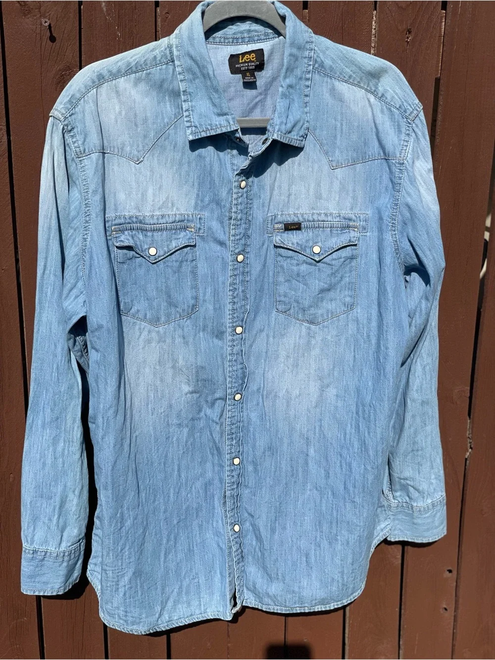 Lee Light Blue Denim Western Button-Up Shirt country cowboy